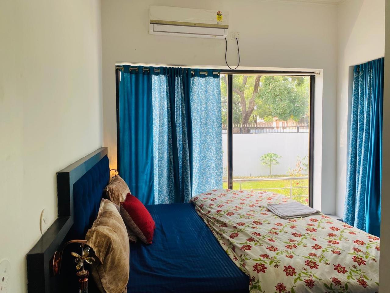 קג'ורהו Prem Home Stay מראה חיצוני תמונה