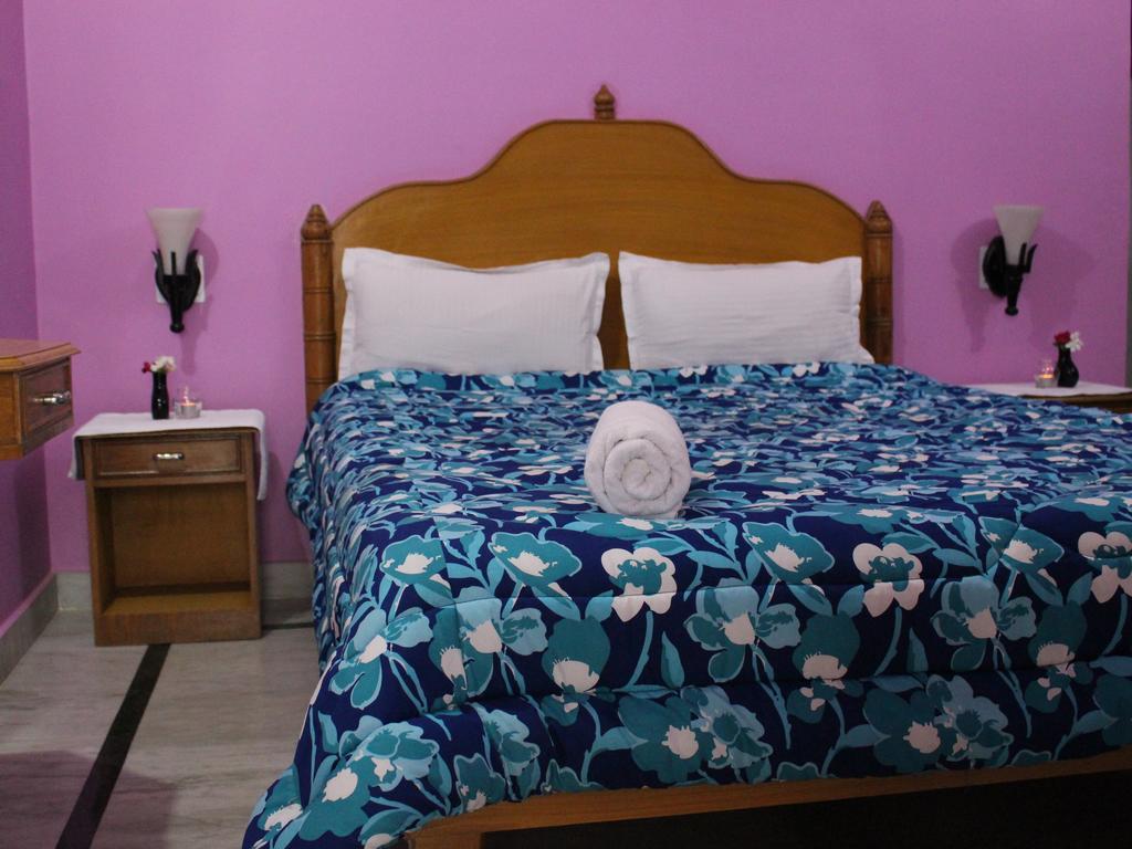 קג'ורהו Prem Home Stay מראה חיצוני תמונה