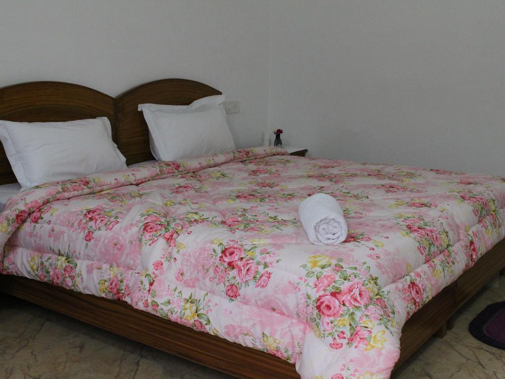 קג'ורהו Prem Home Stay מראה חיצוני תמונה