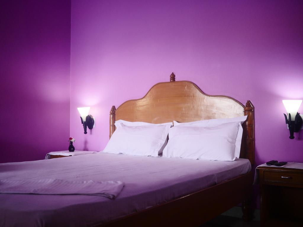 קג'ורהו Prem Home Stay חדר תמונה